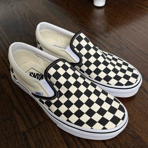 NEW 8W Vans Slip-On’s, famous checkboard pattern